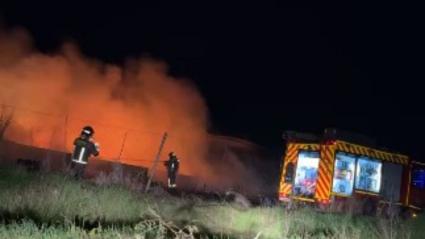 Incendio en el punto limpio de Ribera del Fresno