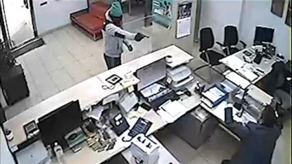 Imagen del atraco a punta de pistola