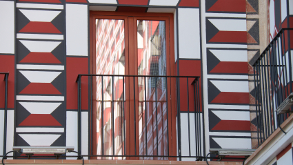 Detalle de la fachada de una de las Casas Coloradas
