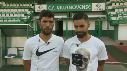 Los capitanes del Villanovense, Ángel Pajuelo y José María Tapia, este domingo en Extremadura Deportes.