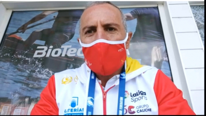 Juan Valle atendiendo a Extremadura Deportes