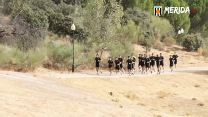 Los jugadores del Mérida en una sesión de entrenamiento la pasada semana