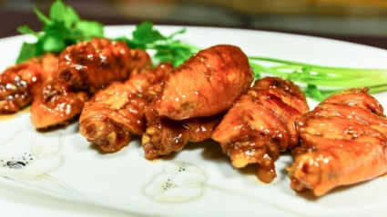 Ración de pollo a la cocacola