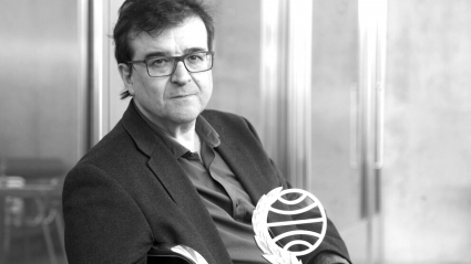 JAVIER CERCAS MUÉVETE