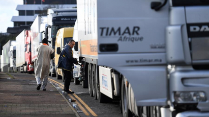 Camiones bloqueados en Dover