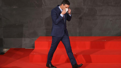 El presidente del Gobierno, Pedro Sánchez, se dispone a pronunciar un discurso durante la XV gala anual del Comité Olímpico Español, este miércoles en Madrid.