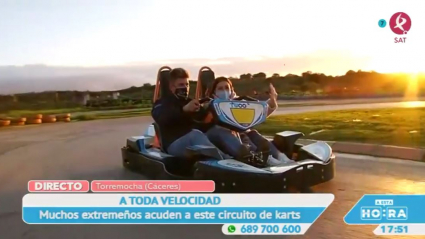Pisando a fondo en un kart
