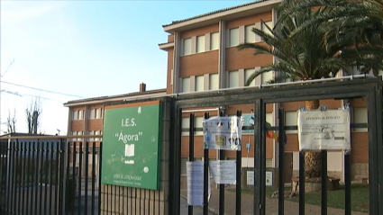 Fachada del instituto Ágora de Cáceres