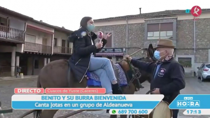 Benito y su burra en Cuacos de Yuste
