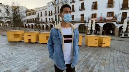Jorge Barba atendiendo a Extremadura Deportes