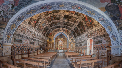 Las escenas representadas en sus muros y bóveda le han valido el título de 'Capilla Sixtina extremeña'