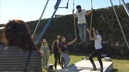 Participantes en las actividades por el día mundial del circo en Badajoz