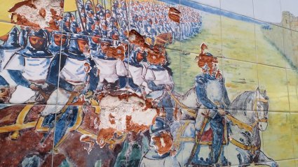 Imagen del mural de Alfonso IX dañado