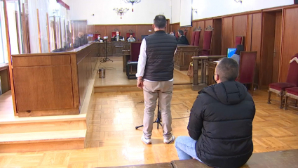 Los dos acusados en la sala de la Audiencia Provincial de Badajoz 