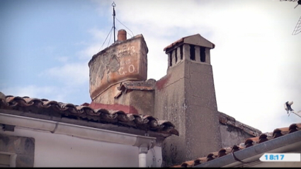 Una de las chimeneas singulares de Cañaveral, en esta ocasión con forma de barco