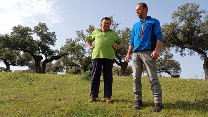 Emilio y Toni Gomez en "La Pimienta". Oliva de la Frontera.