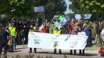 Unos 150 agentes del medio natural se han manifestado contra la Consejería de Agricultura
