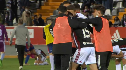 Pablo Vázquez, desolado tras el pitido final