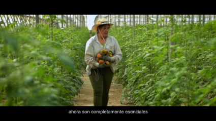 Carmen Ibáñez, una de las protagonistas del documental, en su finca de Berzocana