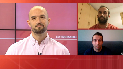 Chema Martín y Chema Chávez atendiendo a Extremadura Deportes
