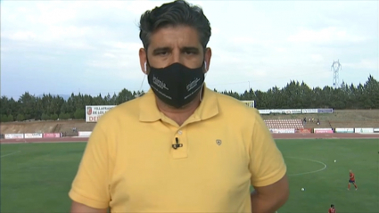 Juan García atendiendo a Extremadura Deportes