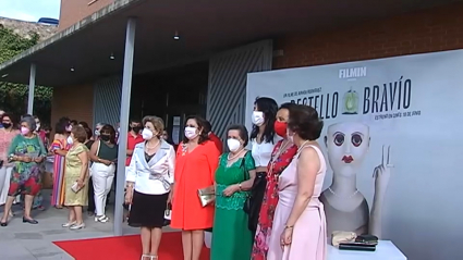 Equipo de 'Destello Bravío' en su preestreno en Hornachos. 
