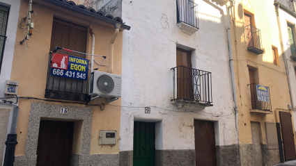 Casa en la calle El Salvador de Plasencia
