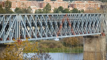 Imagen de archivo del 'Puente de Hierro' de Mérida