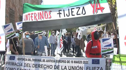 Protesta de interinos realizada en Mérida el 28 de octubre de 2021.