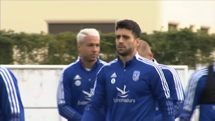 Gorka Pérez entrenando con sus compañeros