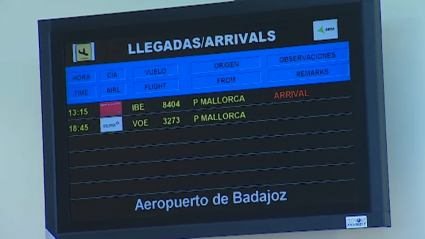En los paneles del aeropuerto de Badajoz volverá a aparecer Palma de Mallorca estas Navidades.