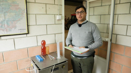 Fernando Sánchez, el mejor ingeniero agrónomo, en su laboratorio experimental