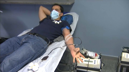 Extremeño donando sangre