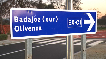 Cartel de la ronda sur de Badajoz