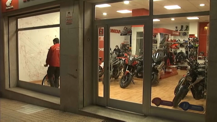 Varios encapuchados han sustraído cuatro motos por valor de 40.000 euros