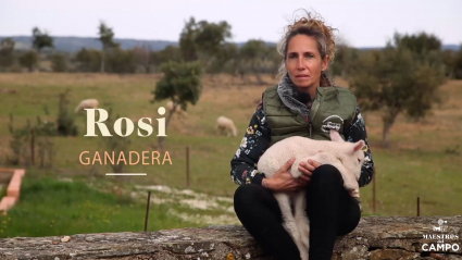 Rosi, nuestra tierna maestra ganadera