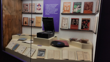 Libros emparedados Navas del Madroño