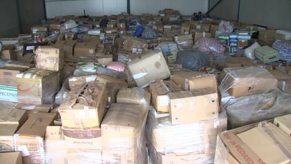 Ayuda humanitaria acumulada en la Cooperativa 'Nuestra Señora de Perales'