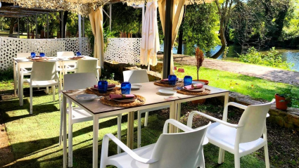 Terraza del restaurante 'La Isla' en Plasencia