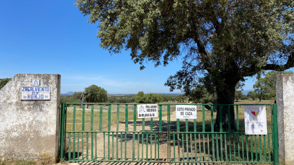 Entrada a la fica donde se produjo el accidente