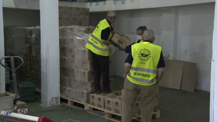 Voluntarios hoy en el Banco de Alimentos de Cáceres