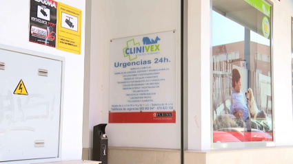 Fachada de una clínica CLINIVEX en Badajoz