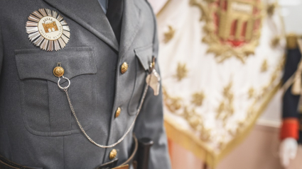Traje de la exposición 'Cien años de Policía Local' en Mérida