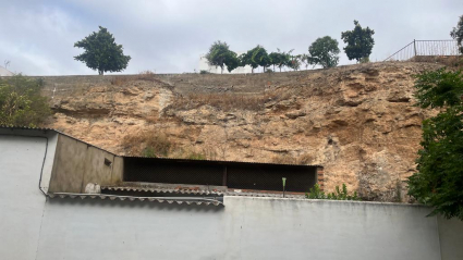 Muro del que cayó un chico de 12 años en La Albuera