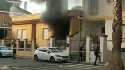 Incendio garaje Almendralejo