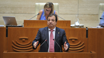 Guillermo Fernández Vara, durante su intervención en la Asamblea de Extremadura
