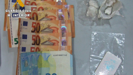 Droga y dinero intervenido en operación de la Guardia Civil