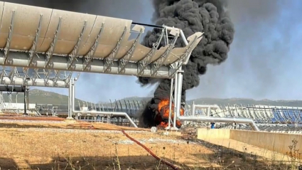 Imagen del incendio en la termosolar de Talarrubias