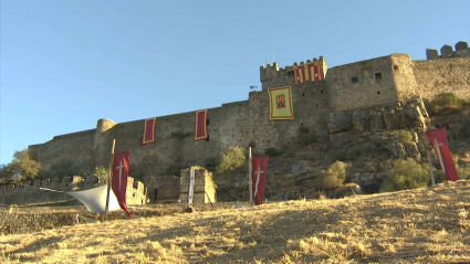 Imagen del castillo de Alburquerque con la ambientación medieval