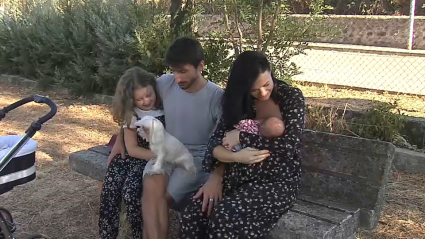 Alexi y Natalia, junto a sus hijas Ivana y la pequeña Illia